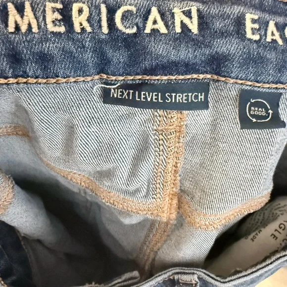 American Eagle Outfitters Light Blue Distressed Skinny Jeans - Picture 3 of 4